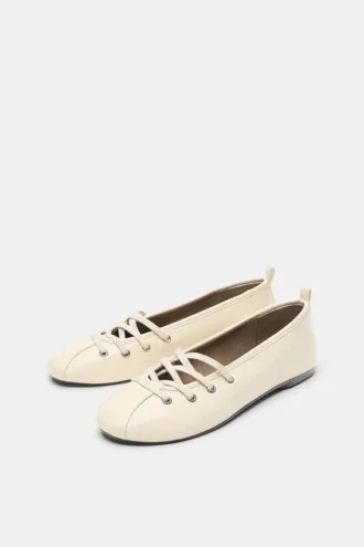 Ballerines à lacets