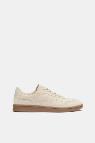 Baskets en cuir refendu