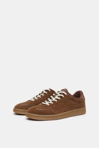 Baskets en cuir refendu