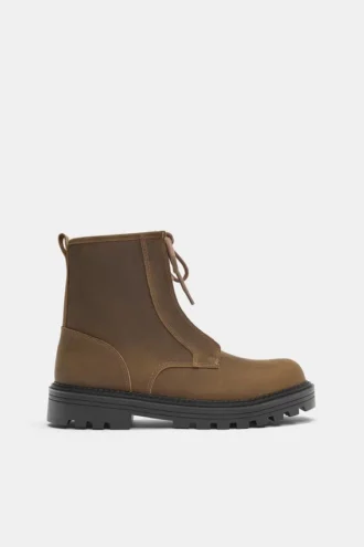 Bottes en cuir à lacets