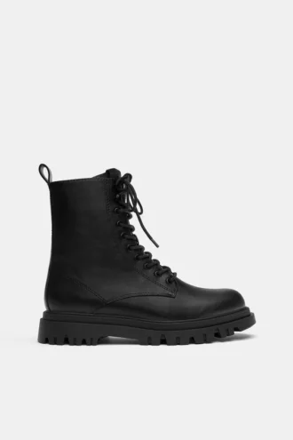 Bottes à lacets doublées
