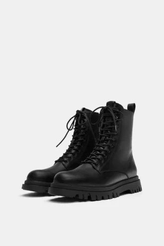 Bottes à lacets doublées