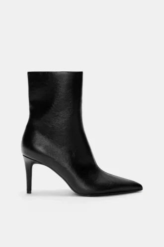 Bottes à talons aiguilles