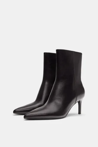 Bottes à talons aiguilles
