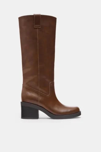 Bottes à talons hauts