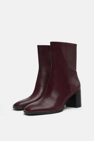 Bottes à talons hauts