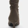 Bottes à talons hauts froncées Bottes à talons hauts froncées