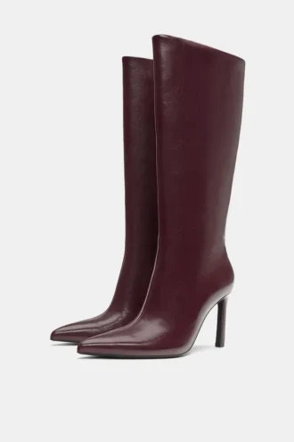 Bottes à talons hauts montant jusqu&rsquo;aux genoux
