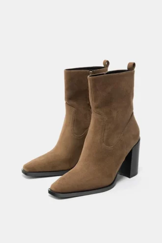 Bottes à talons style cowboy