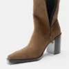 Bottes à talons style cowboy Bottes à talons style cowboy