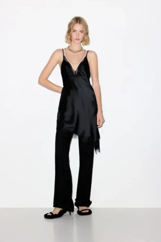 Camisole asymétrique en dentelle