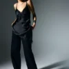 Camisole asymétrique en dentelle