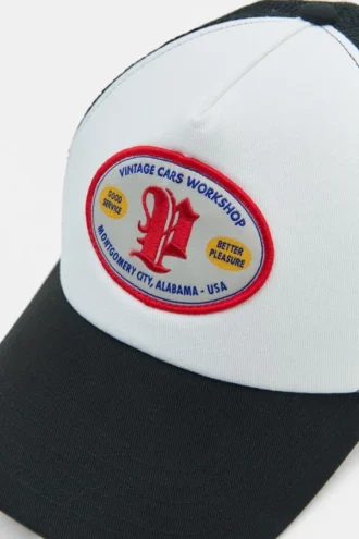 Casquette de camionneur avec écusson Casquette de camionneur avec écusson