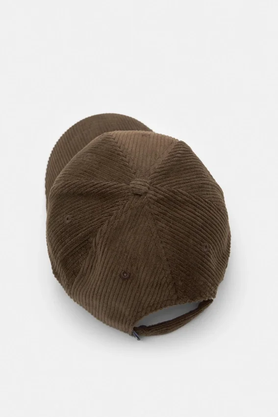 Casquette en velours côtelé marron Casquette en velours côtelé marron