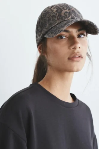 Casquette à imprimé léopard