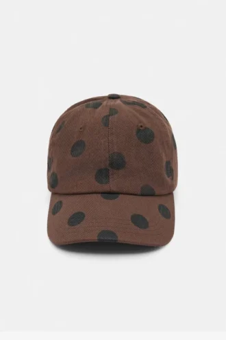 Casquette à pois marron