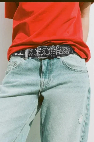 Ceinture cloutée en simili cuir