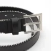 Ceinture en simili cuir avec bords métalliques Ceinture en simili cuir avec bords métalliques