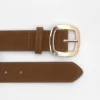 Ceinture en simili-suède avec boucle arrondie Ceinture en simili-suède avec boucle arrondie