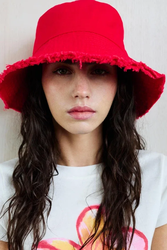 Chapeau bob à ourlet effiloché Chapeau bob à ourlet effiloché