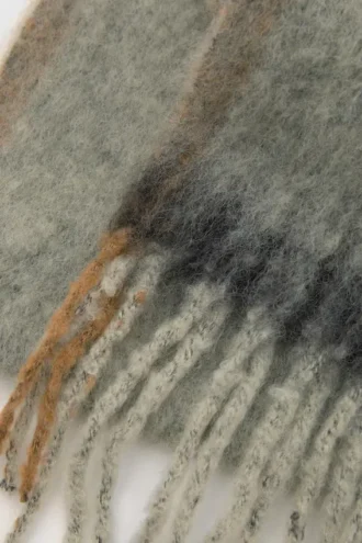 Écharpe à franges douce au toucher