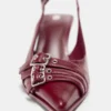 Chaussures à talons avec boucles Chaussures à talons avec boucles