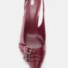 Chaussures à talons avec boucles Chaussures à talons avec boucles