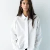 Chemise en popeline avec cravate Chemise en popeline avec cravate