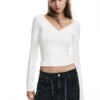 Chemise à encolure bordée de dentelle