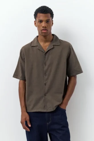 Chemise à manches courtes en mélange de lin