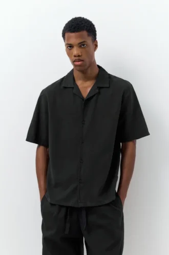 Chemise à manches courtes en mélange de lin