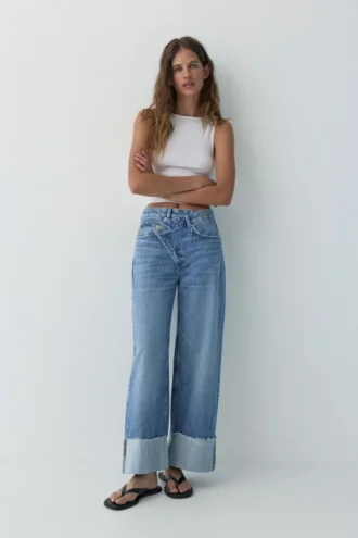 Jean baggy à taille croisée