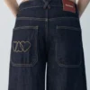 Jean Barrel avec cœurs