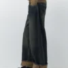 Jean à jambes larges avec ceinture contrastée
