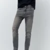 Jean skinny déchiré Jean skinny déchiré
