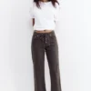 Jean taille basse style corsaire Jean taille basse style corsaire