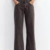 Jean taille basse style corsaire Jean taille basse style corsaire