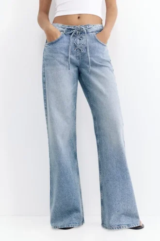 Jean taille basse style corsaire Jean taille basse style corsaire