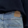 Jeans carotte à éclaboussures de peinture