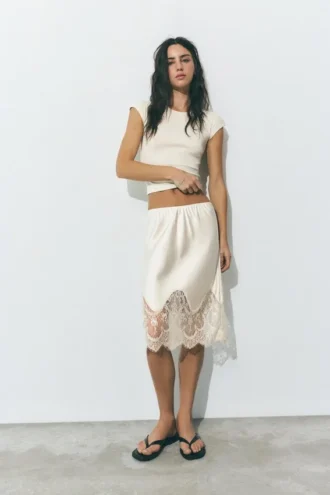 Jupe mi-longue style lingerie