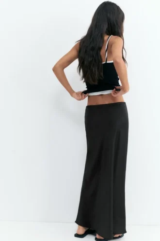 Jupe midi en satin