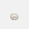 Lot comprenant un collier et une bague en pierre Lot comprenant un collier et une bague en pierre