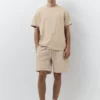 Lot comprenant un short de jogging et un T-shirt Lot comprenant un short de jogging et un T-shirt