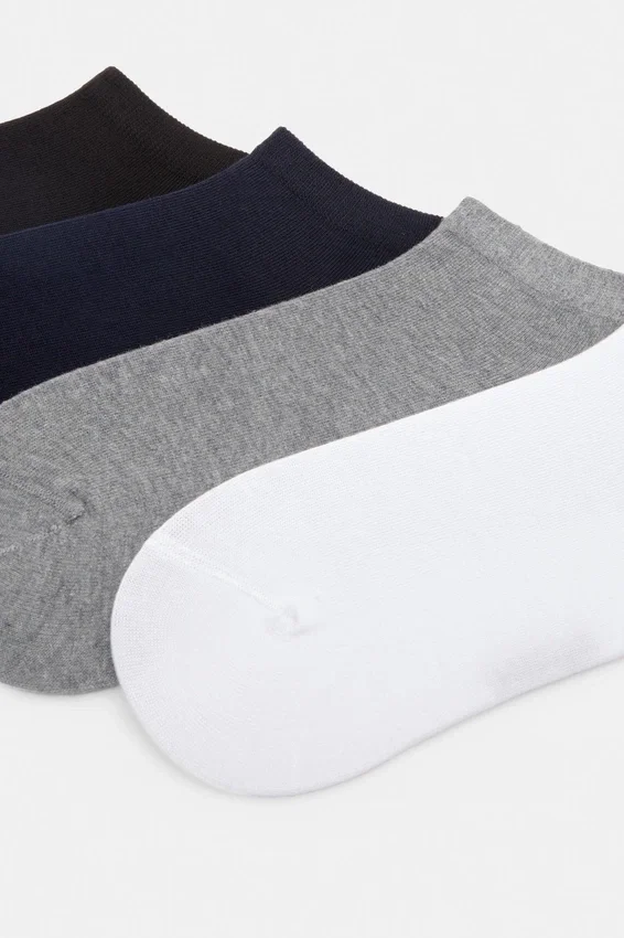 Lot de 4 paires de chaussettes courtes basiques Lot de 4 paires de chaussettes courtes basiques