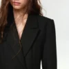 Manteau court ajusté en feutre texturé