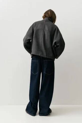 Manteau court à texture feutrée
