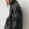 Manteau court à texture feutrée