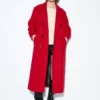 Manteau long rouge doux
