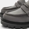 Mocassins en cuir épais