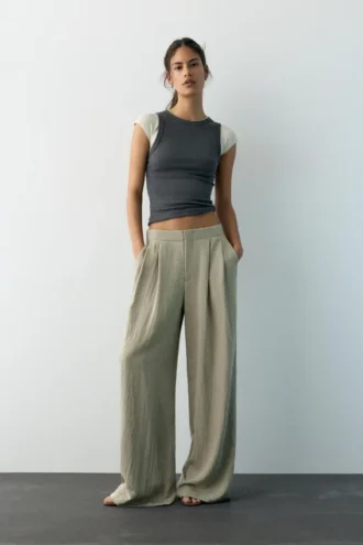 Pantalon ajusté à pinces